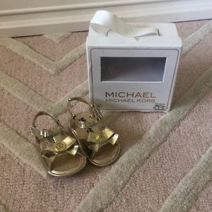 Michael Kors Gorgeous Gold shoes!